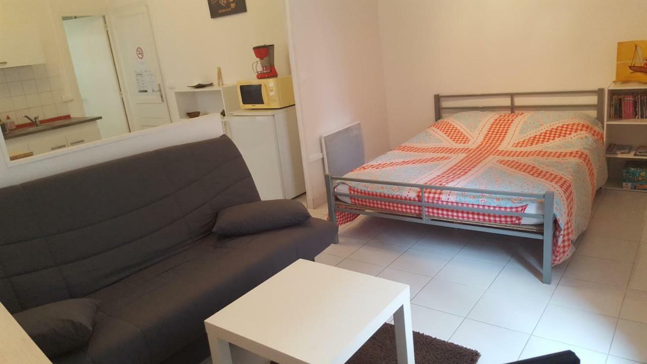 Les Lauriers Apartment Agde Exterior photo